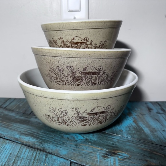 Set Of 3 Pyrex Forest Fancies Speckled Tan Nesting Bowls Mushroom 1980s - Picture 2 of 10